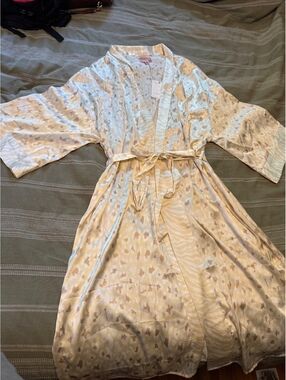 Show Me Your Mumu Satin Leopard Print Robe with Belt Size 0/S